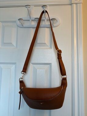 Cognac Women’s Leather Crossbody Bag with Adjustable Strap